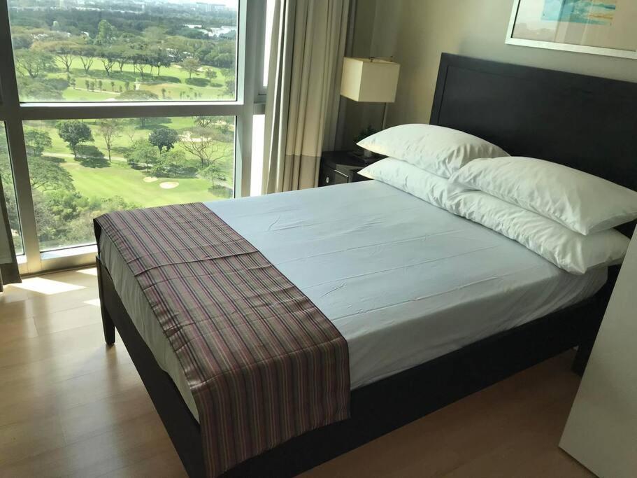 Spacious Bgc 2 Bedroom With A View Manilla Buitenkant foto