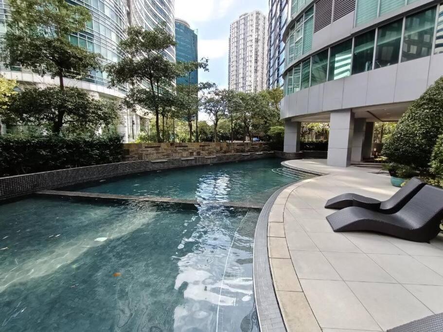 Spacious Bgc 2 Bedroom With A View Manilla Buitenkant foto