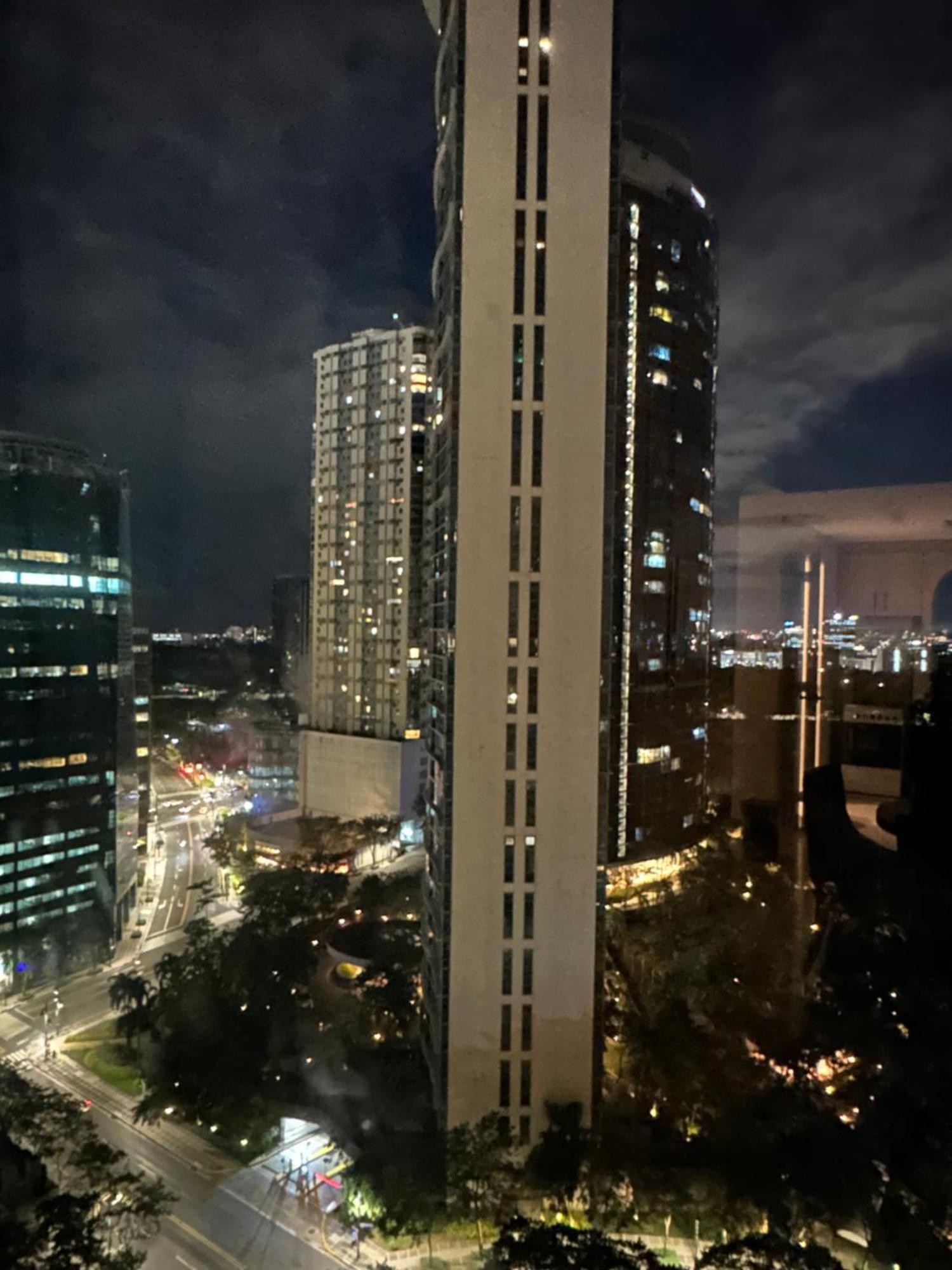 Spacious Bgc 2 Bedroom With A View Manilla Buitenkant foto